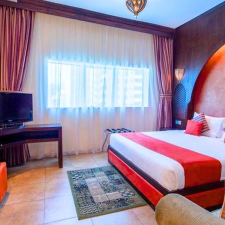 First Central Hotel Suites Дубай Экстерьер фото