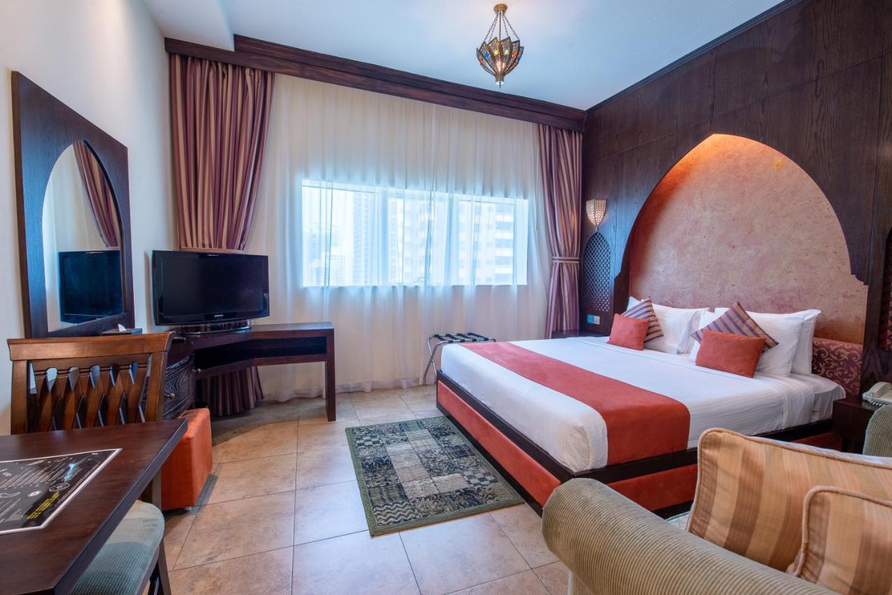First Central Hotel Suites Дубай Экстерьер фото